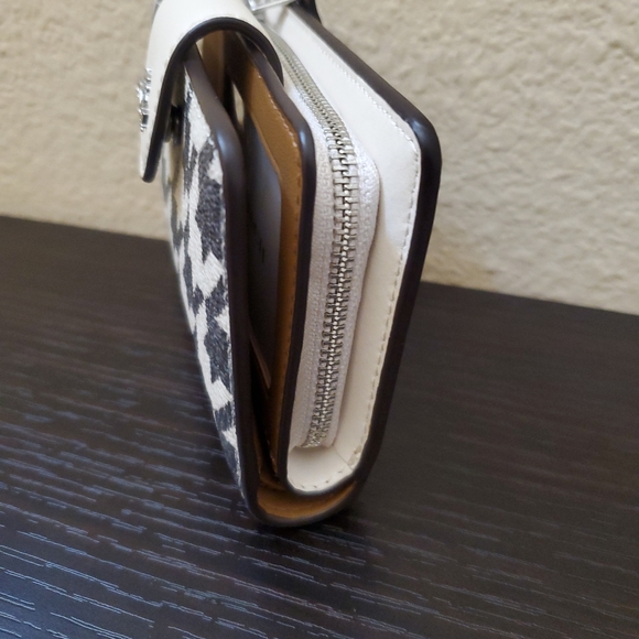 Coach Medium Corner Zip Wallet With Houndstooth Print - Picture 6 of 11